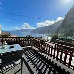 Cozy With Ocean View シャレー セイシャル