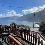 Cozy With Ocean View シャレー