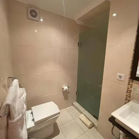 Шале Cozy With Ocean View Сейшал