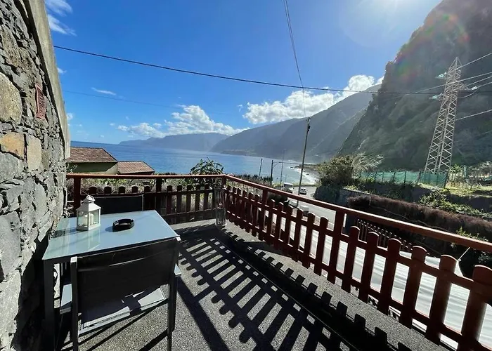 Cozy With Ocean View Chalet Seixal (Madeira)