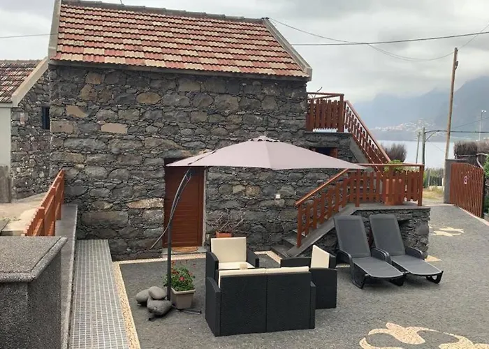 Cozy With Ocean View Chalet