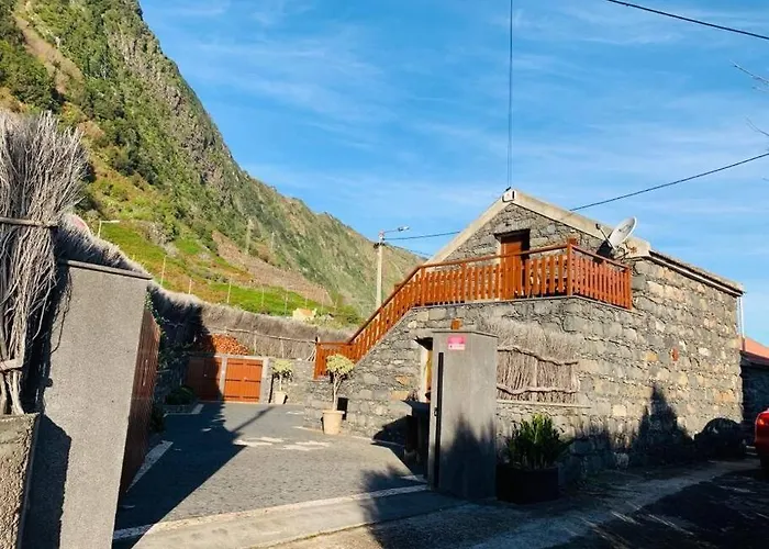 Cozy With Ocean View Chalet